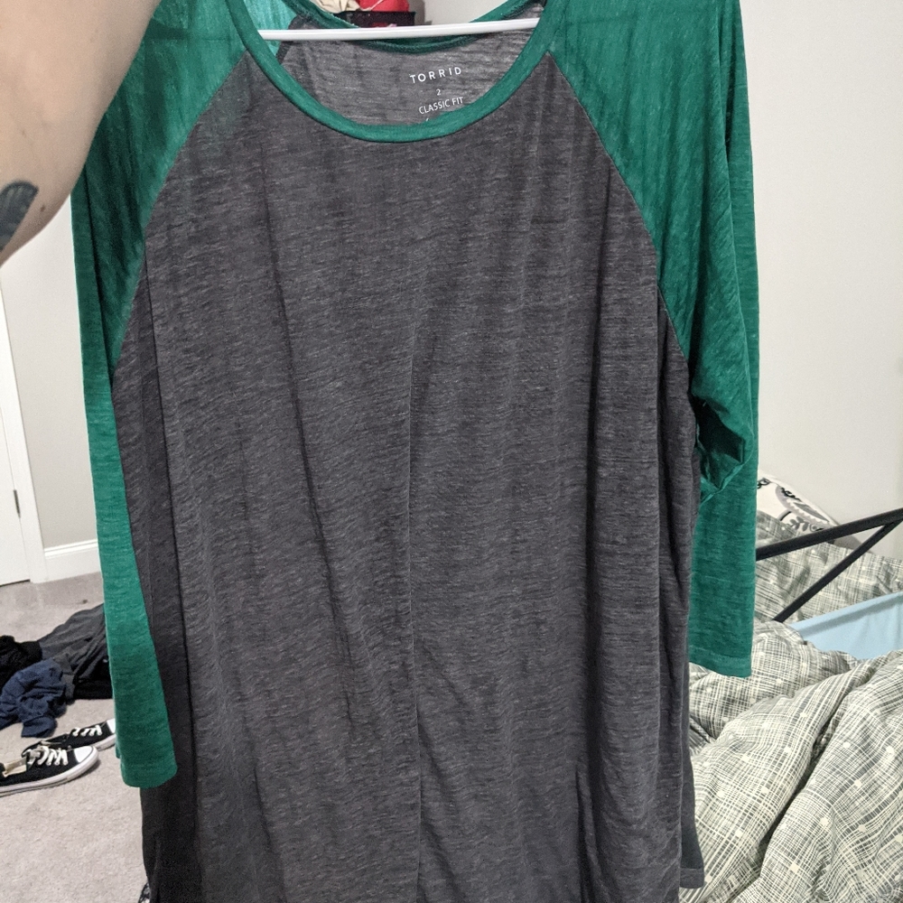 NWOT torrid size 2 3/4 sleeve shirt